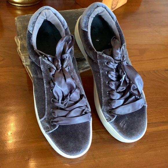 Big Buddha Velvet Sneakers - Picture 2 of 9